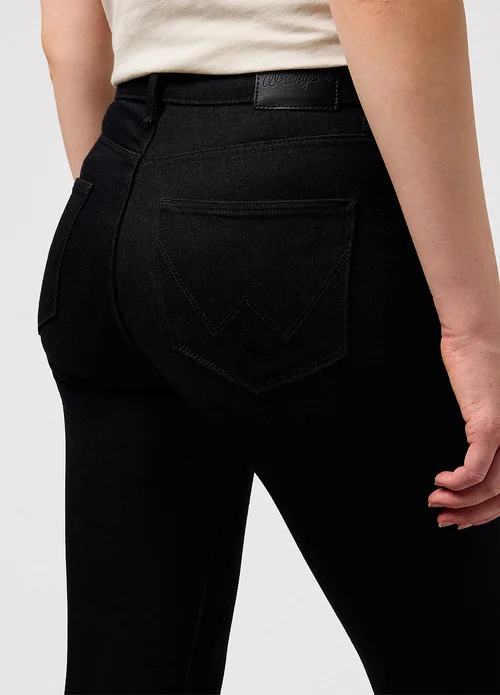 Wrangler Slim Retro Black