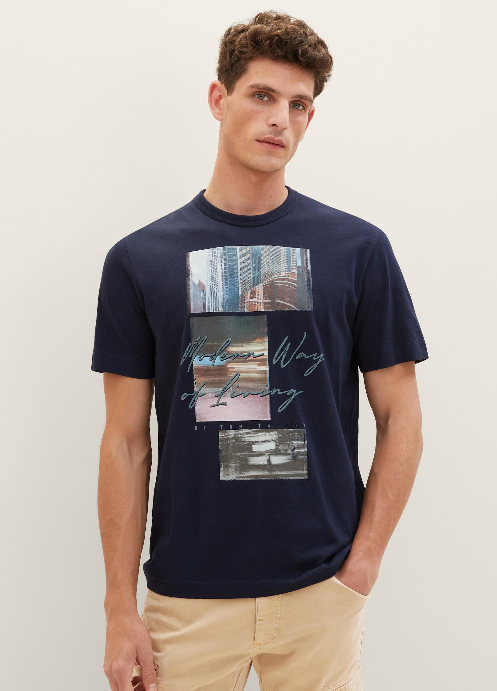 Męski T-shirt Tom Tailor® Photo 1037810-10668 Sky - Blue Print w T-shirt With A Captain
