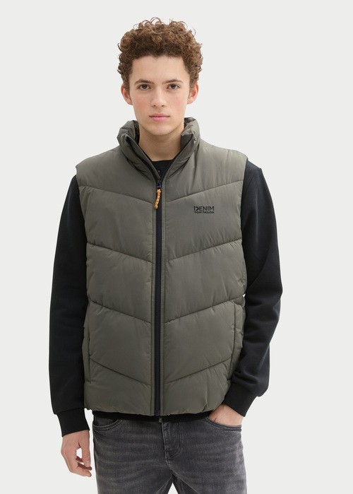 Tom Tailor Puffer Vest With A Logo Urban Olive Green - 1042106-23802