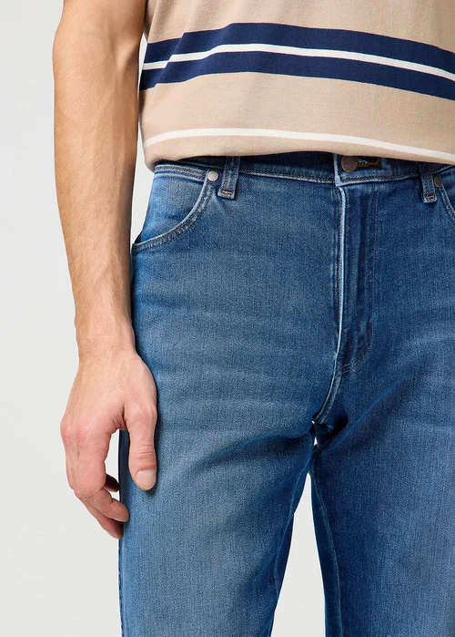 Wrangler River River Outlaw