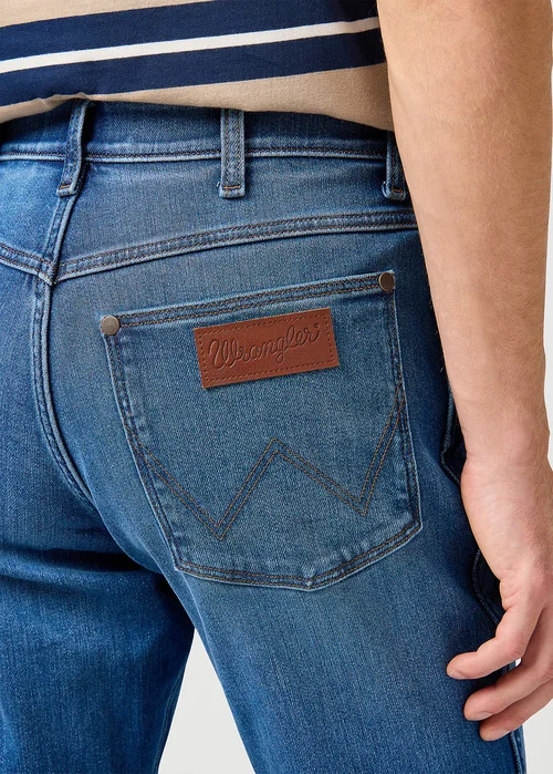 Wrangler River River Outlaw