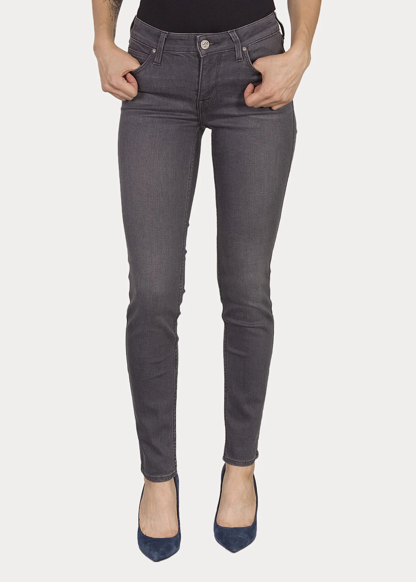 Lee Scarlett Grey Jax