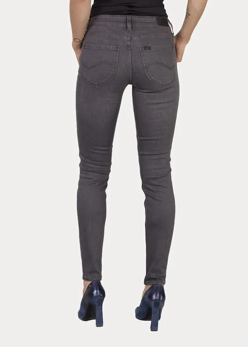 Lee Scarlett Grey Jax