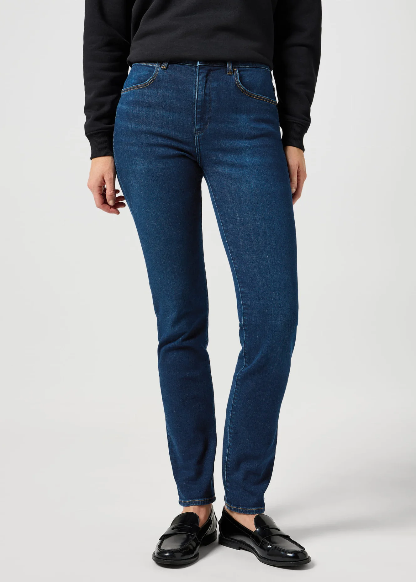 Wrangler Slim Crisp Canvas