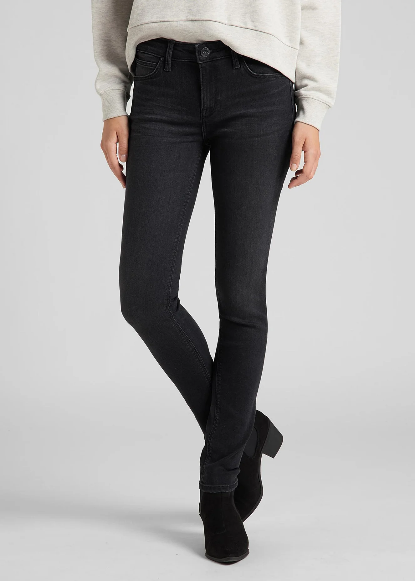 Lee Scarlett Raven Black