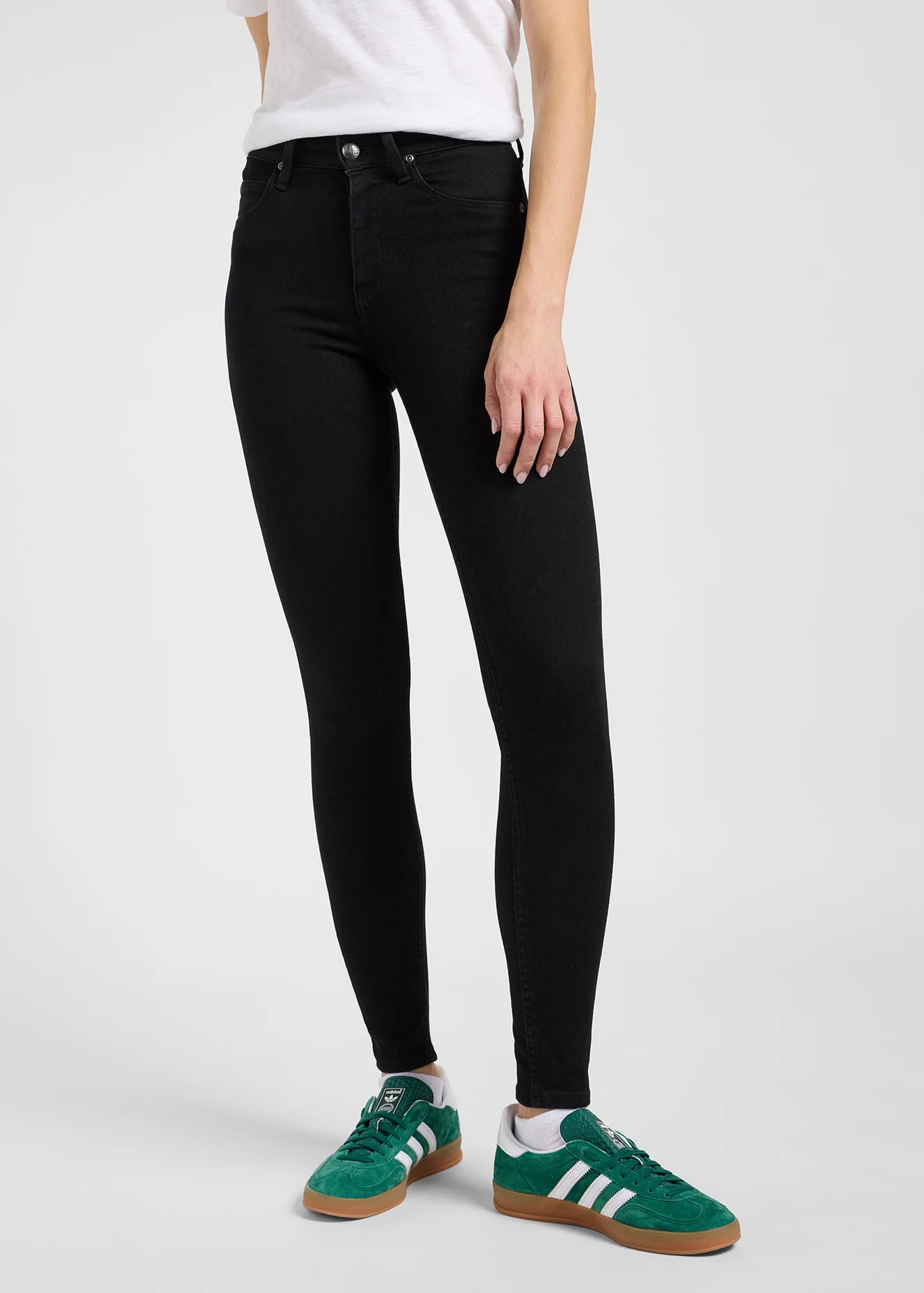 Lee Scarlett High Black