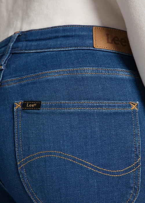 Lee Scarlett Dark Aya