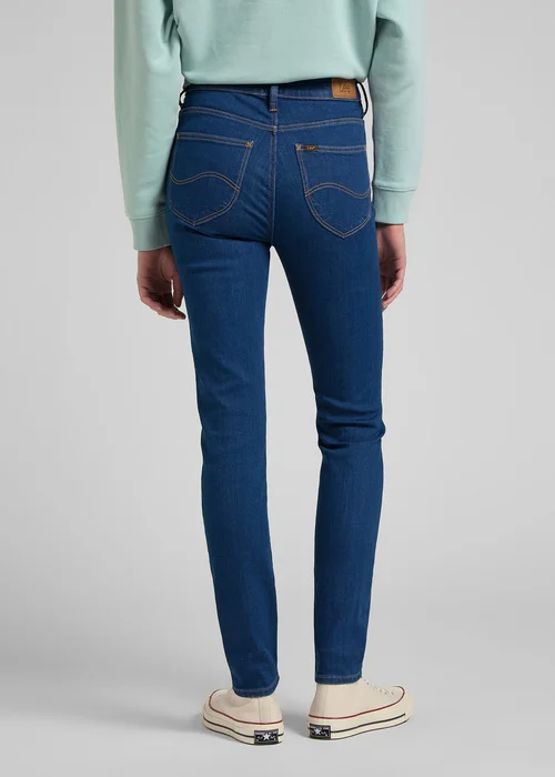 Lee Scarlett High Dark Zurri