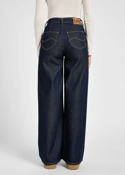 Lee Stella Dark Beat