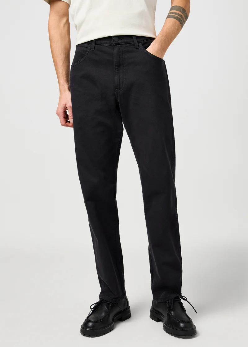 Wrangler Frontier Black Rinse