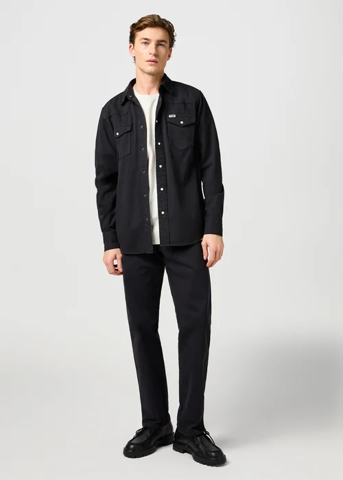 Wrangler Frontier Black Rinse