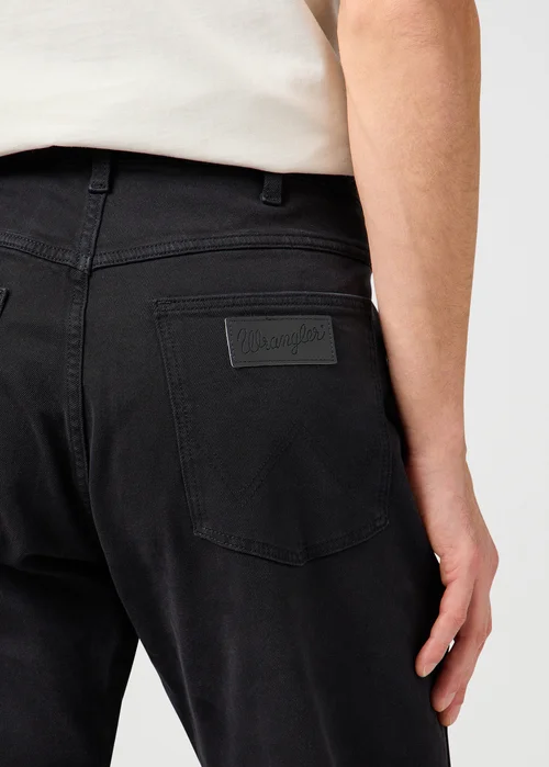 Wrangler Frontier Black Rinse