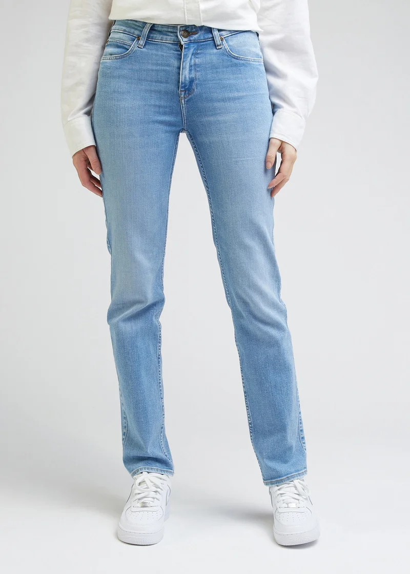 Lee Marion Straight Rushing In Light