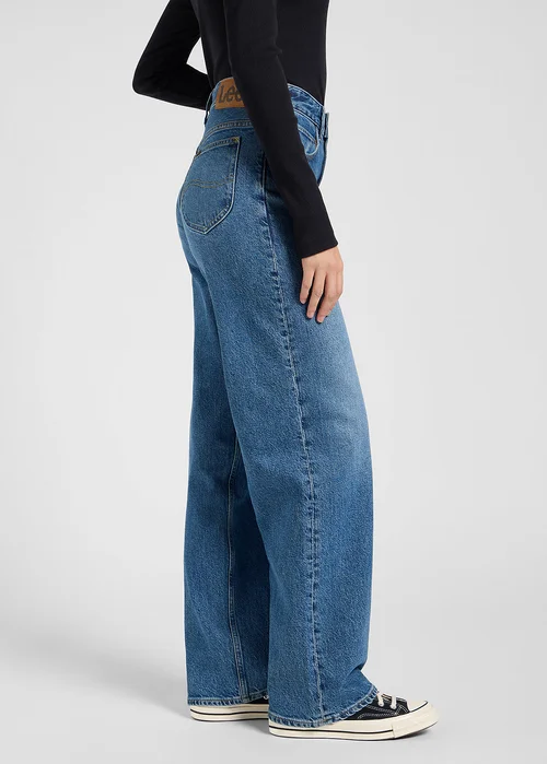 Lee Rider Loose In Too Deep