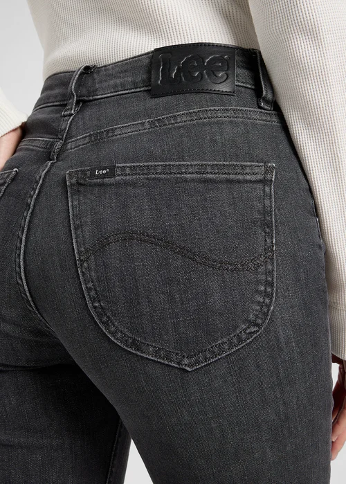 Lee Carol New Season