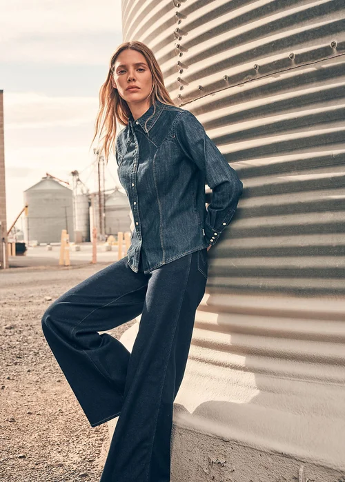 Wrangler Canyon Denim Lines