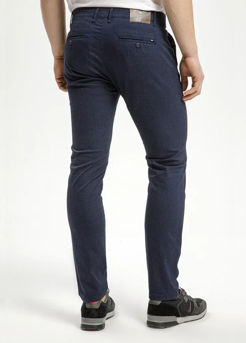 Granatowe Chinosy Cross Jeans