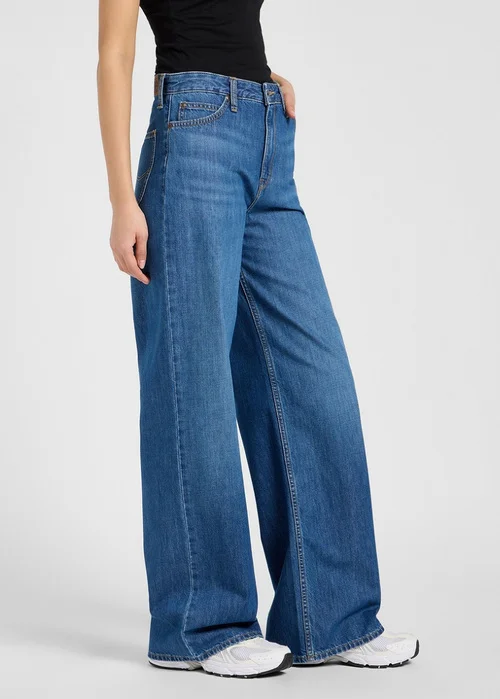 Lee Stella Blueberry Field