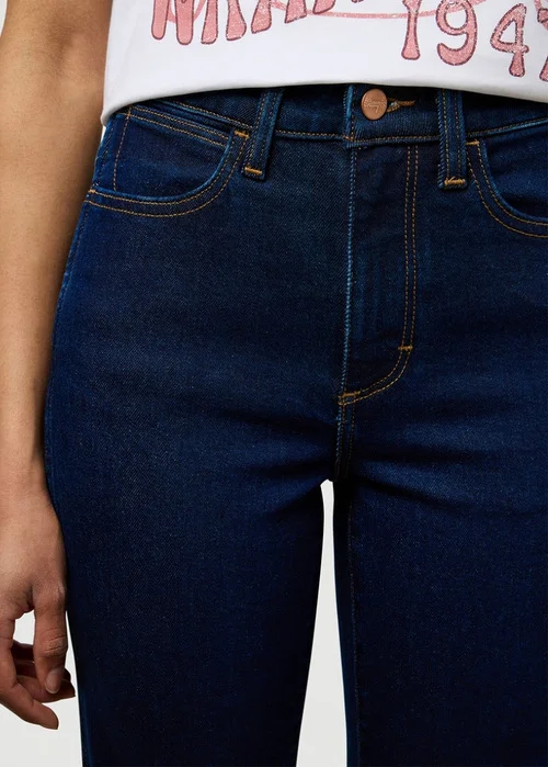 Wrangler Straight Cossmit Corral