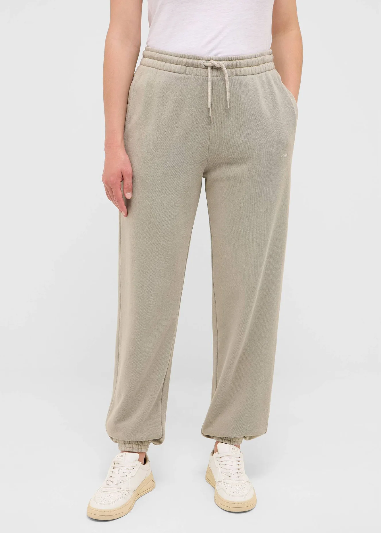 Mustang Nucia Ghost Gray