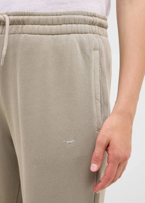 Mustang Nucia Ghost Gray