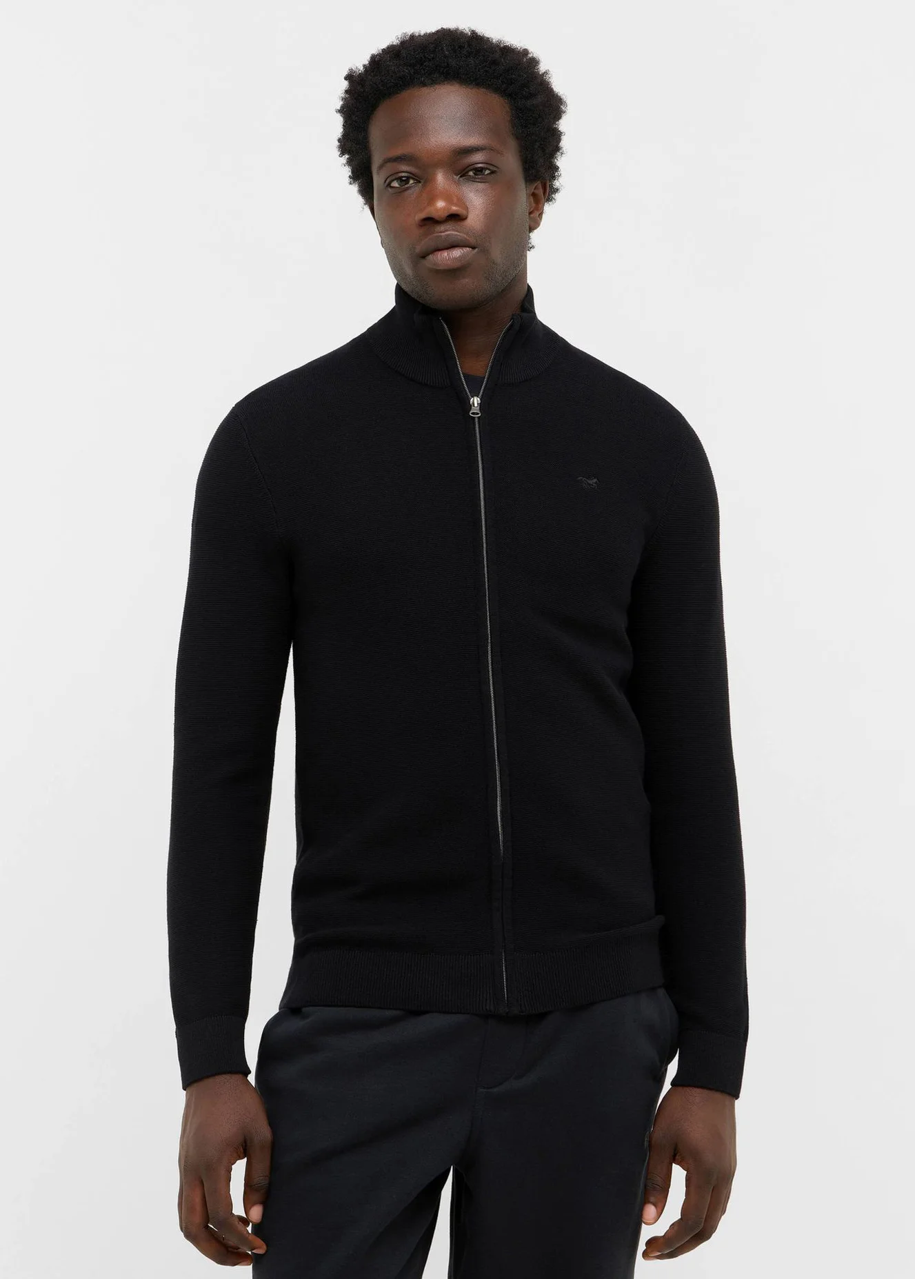 Mustang Escondido Jet Black