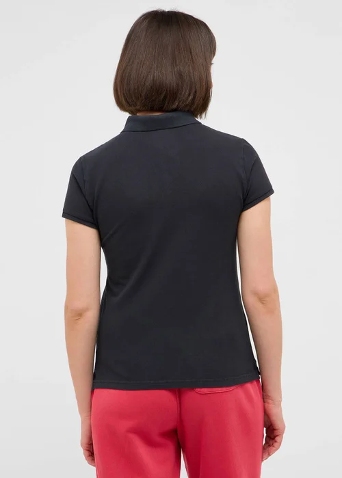 Mustang Tara Black Beauty