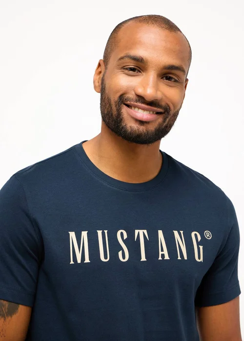 Mustang Austin Carbon