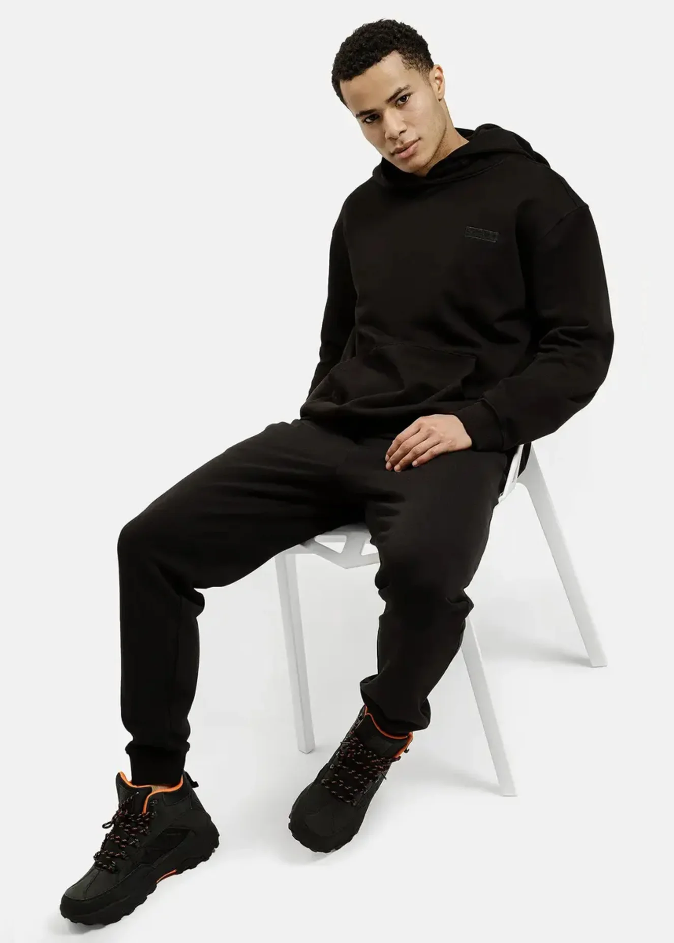 Czarne Spodnie Dresowe Cross Jeans