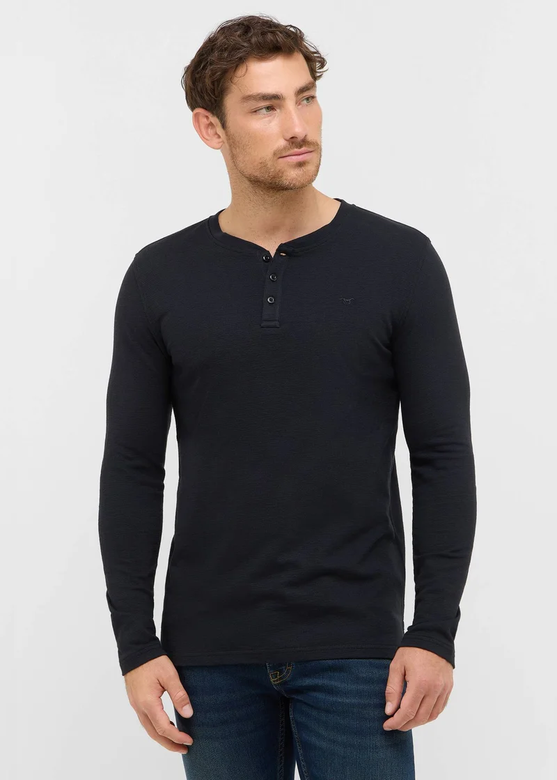 Mustang Style Atchison Jet Black