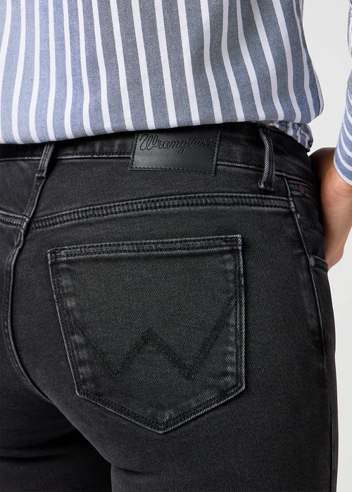 Wrangler Bootcut Sultry Blackout