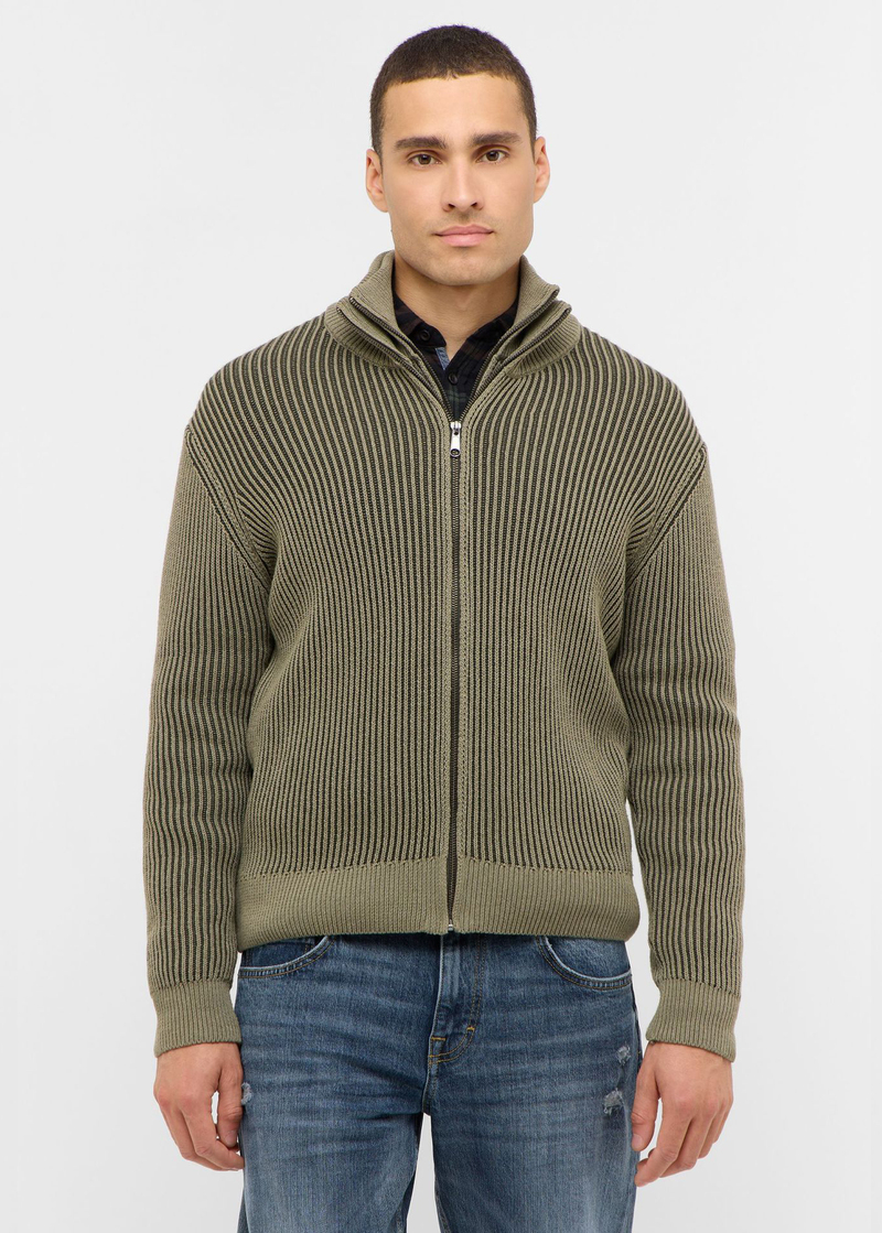 Mustang Escondido Climbing Ivy