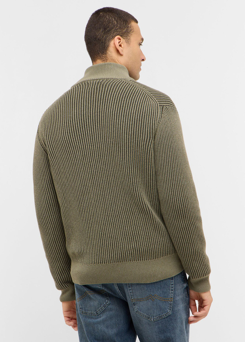 Mustang Escondido Climbing Ivy