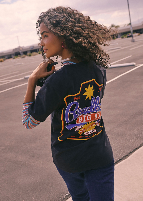 Wrangler X Stranger Things Bradleys Big Buy Tee Washed Black - 112378548