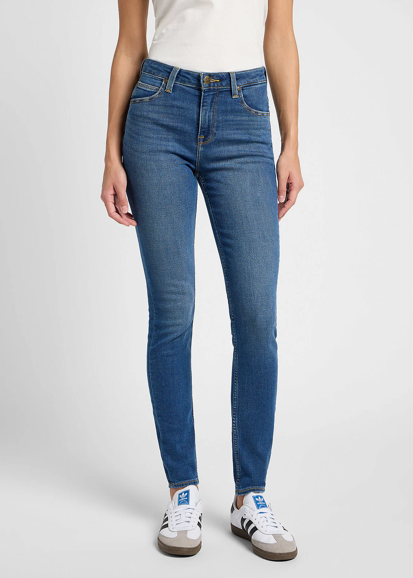 Lee Scarlett High Mid Martha