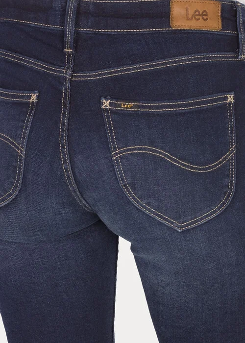 Lee Scarlett Night Porter