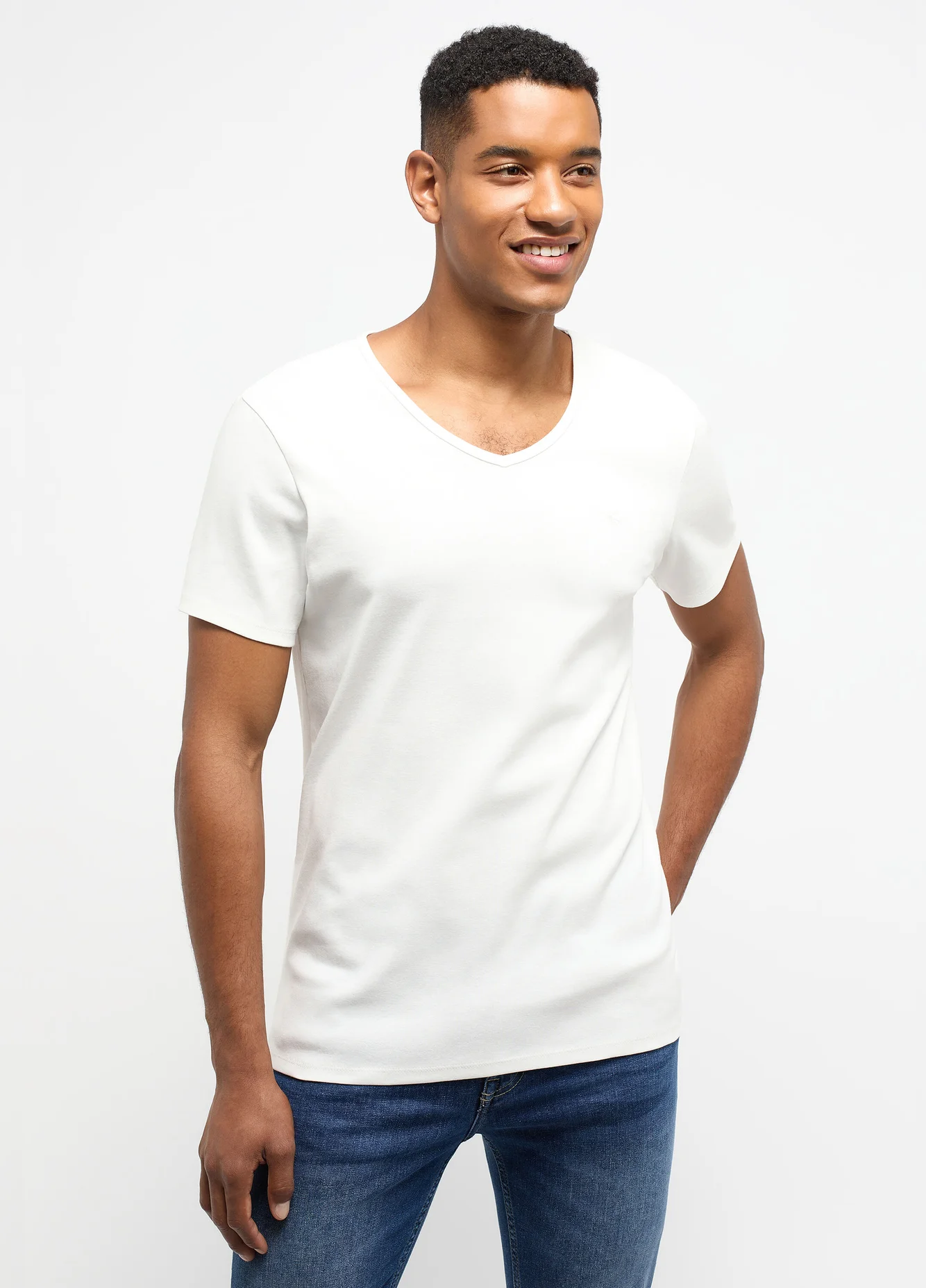 Mustang Jeans Amado V Neck Cannoli Cream