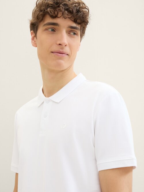 Denim Tom Tailor Basic Polo Shirt With A Logo Print White - 1041184-13308