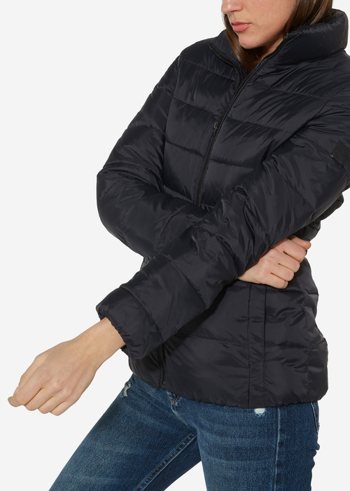 Wrangler Short Puffer Black - W4104V501