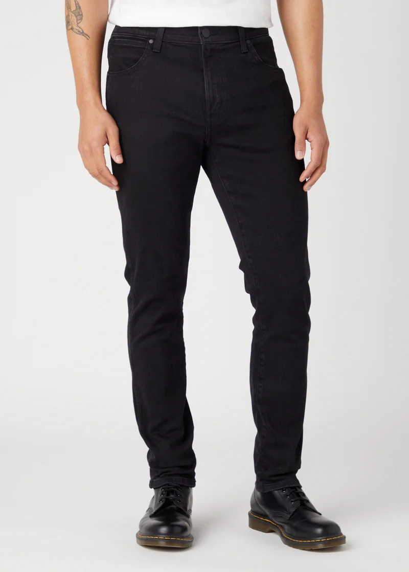 Wrangler Larston Atmosphere